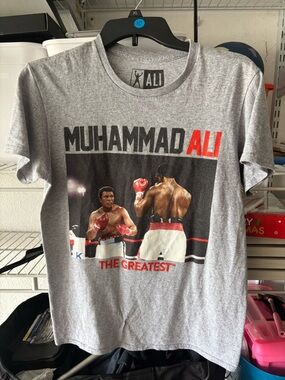 Muhammad Ali 'The Greatest' Graphic Tee - Gray size S